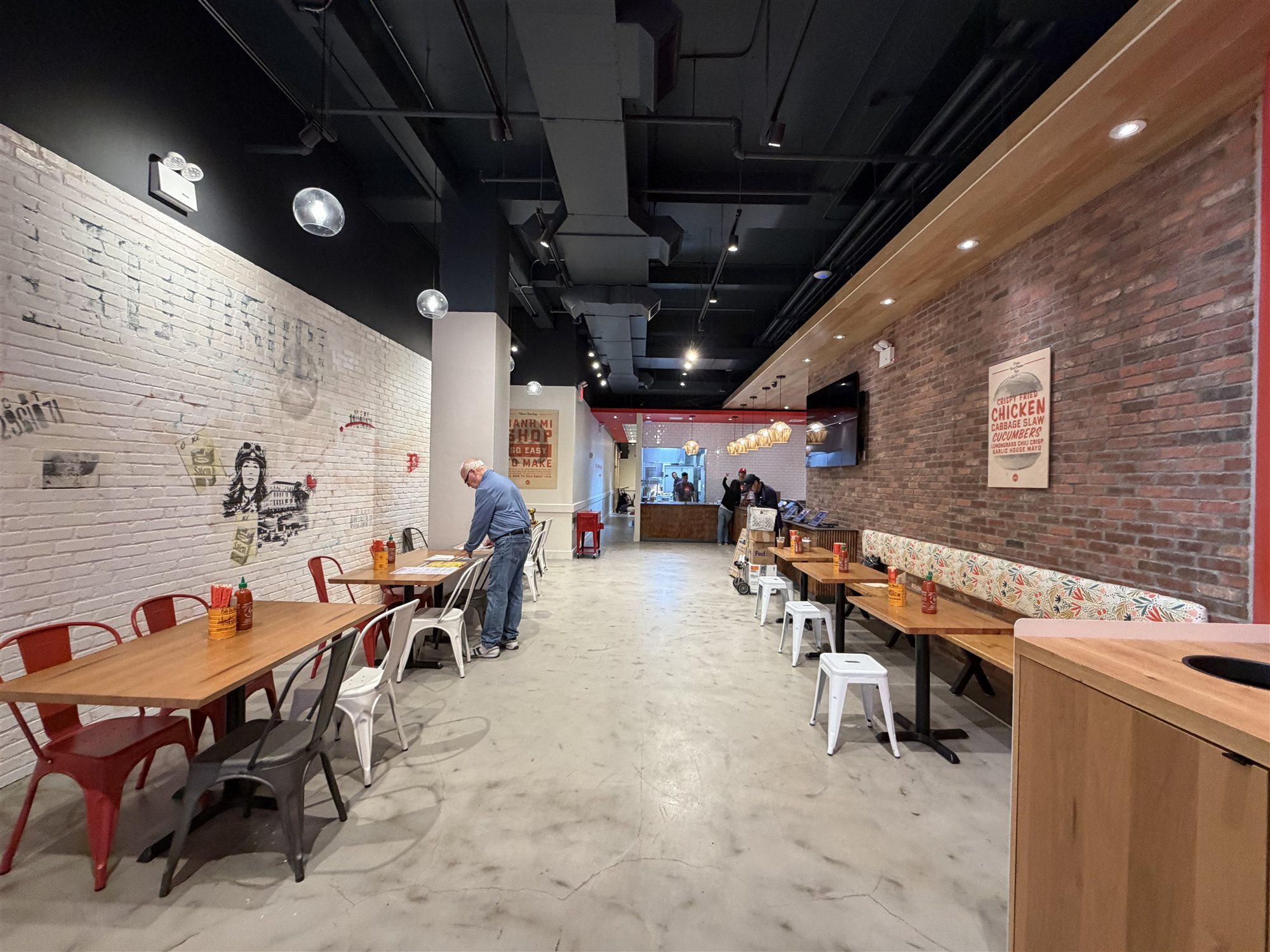 Bun Mee Flatiron dining room